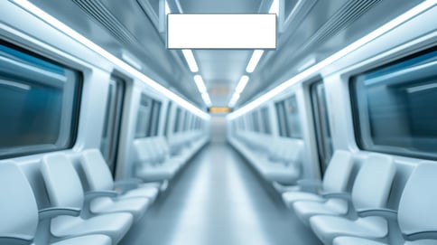 電車に広告を出す際の費用とその効果